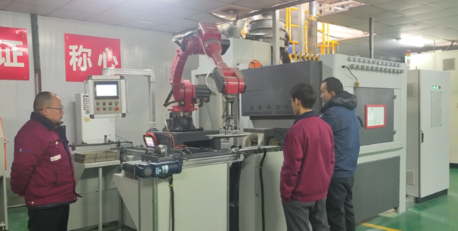 船营自动喷砂机选型要点，看完少走弯路。